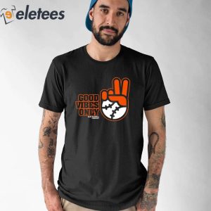 Endastore 2023 San Francisco Giants Hello Kitty Giants T-Shirt