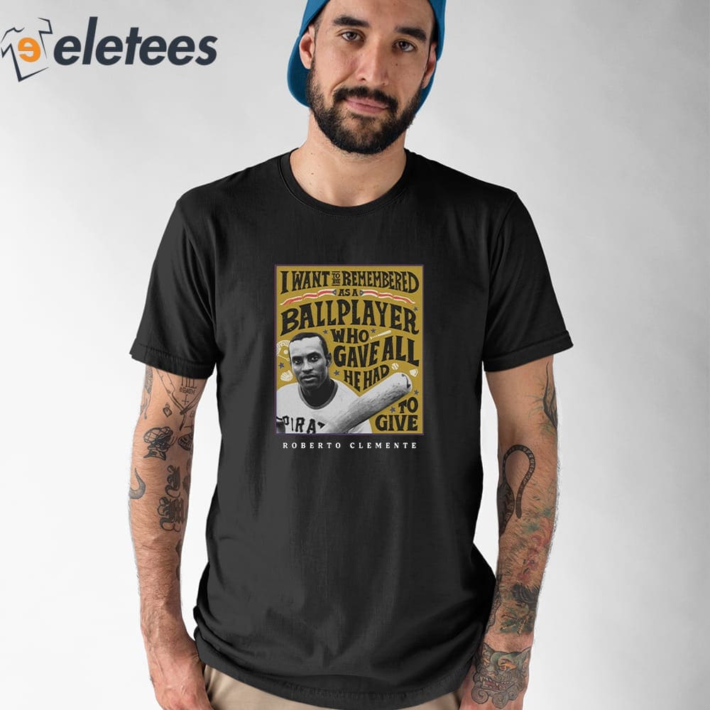 Roberto Clemente Flag T-Shirt