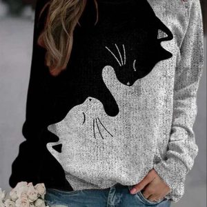 Women’s Black And White Cats Print Casual Sweatshirt