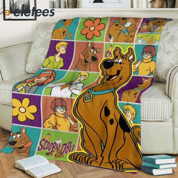 Scooby-Doo and Friends Christmas Blanket