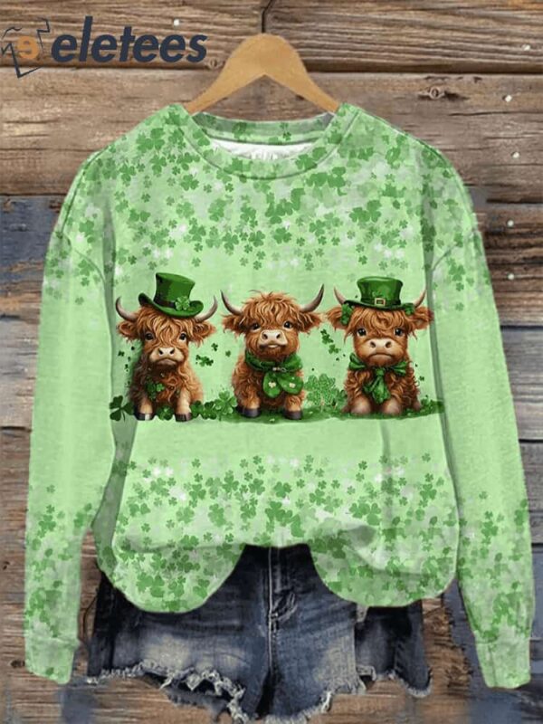 Women’s Three Shamrock Baby Highland Cow St. Patrick’s Day Print Sweatshirt