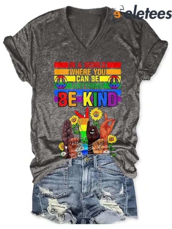 V-Neck Retro Hippie In A World Where You Can Be Anything Be Kind Print Shirt
