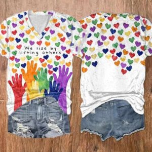 Women’S We Rise By Lifting Others Heart Rainbow Print Round Neck Short Sleeve T-Shirt