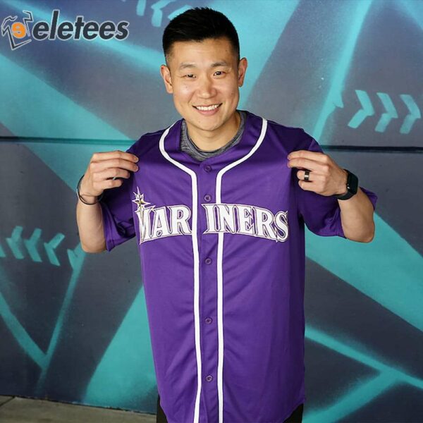 Mariners University of Washington Alumni Jersey Giveaway 2024